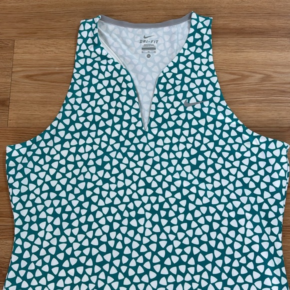 Nike Women's Dot Green White Athletic Tank XL Athleisure Sweatheart Neck Line - Picture 3 of 6